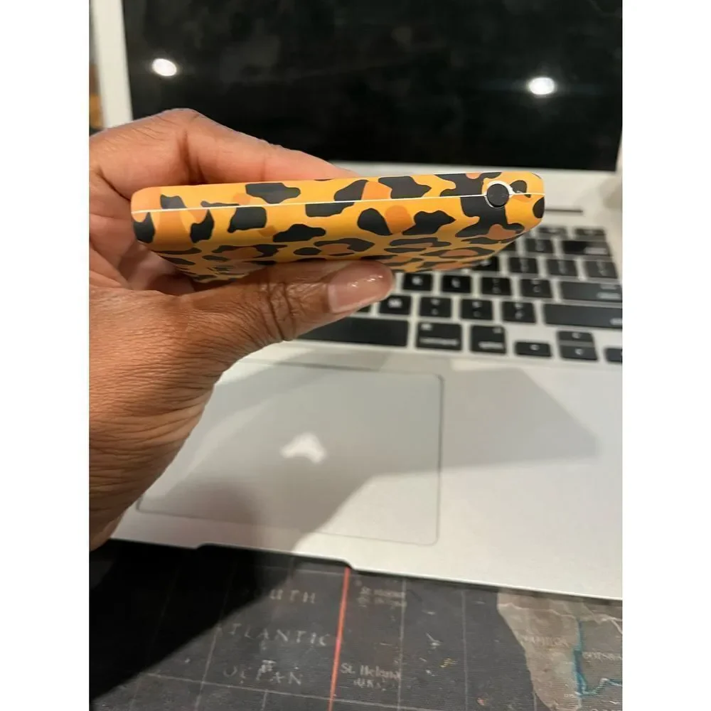 Ellie Los Angeles Portable Charger